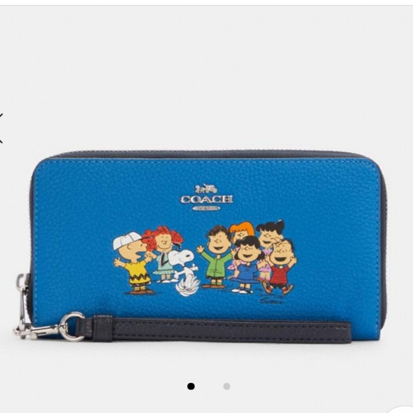Coach Handbags - Coach X Peanuts long zip wallet with Snoopy